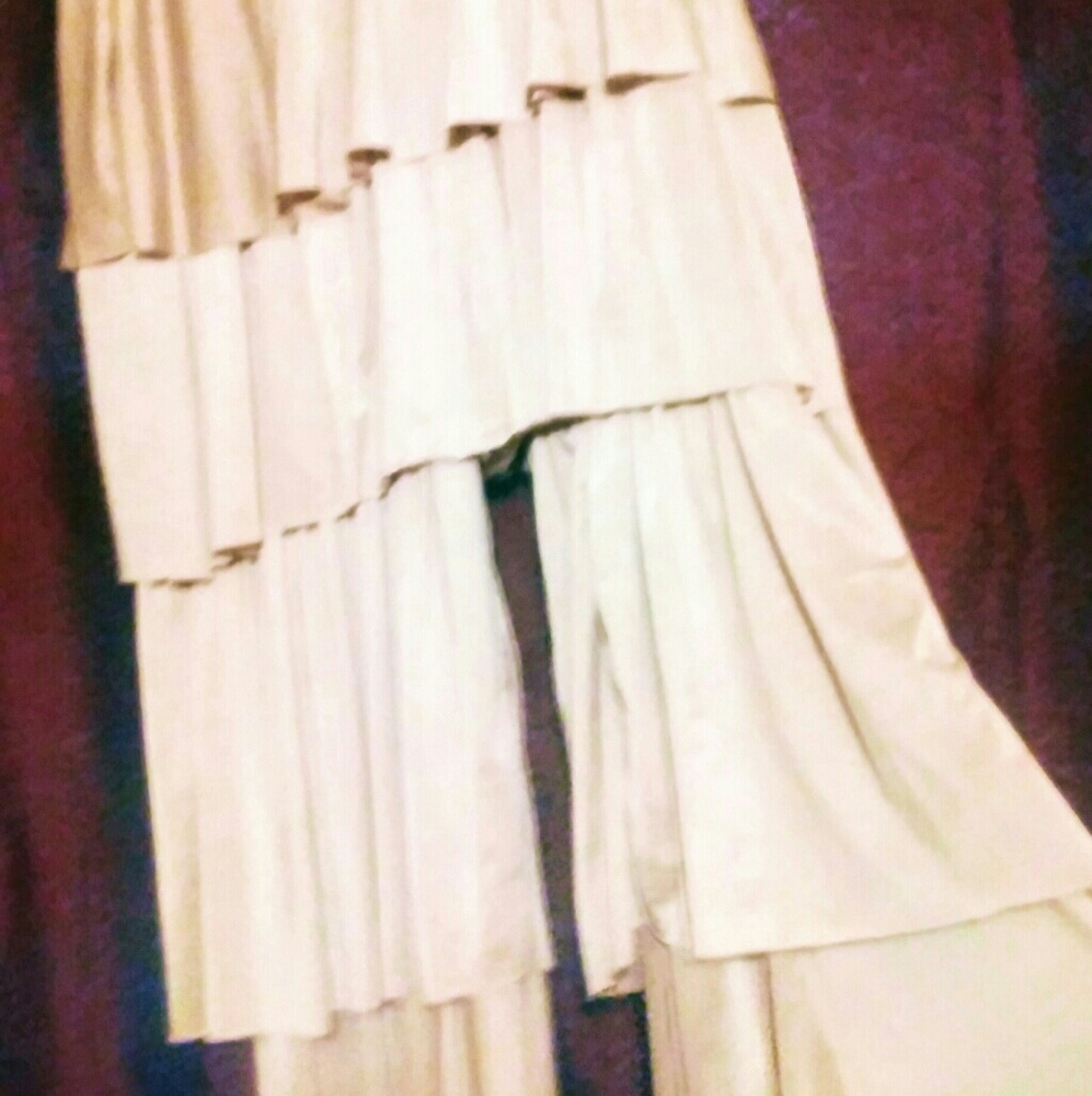 Ruffle nude pant